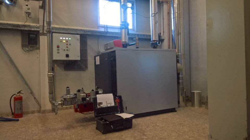 Osby Parca waterketel met biogasbrander Bentone BG300