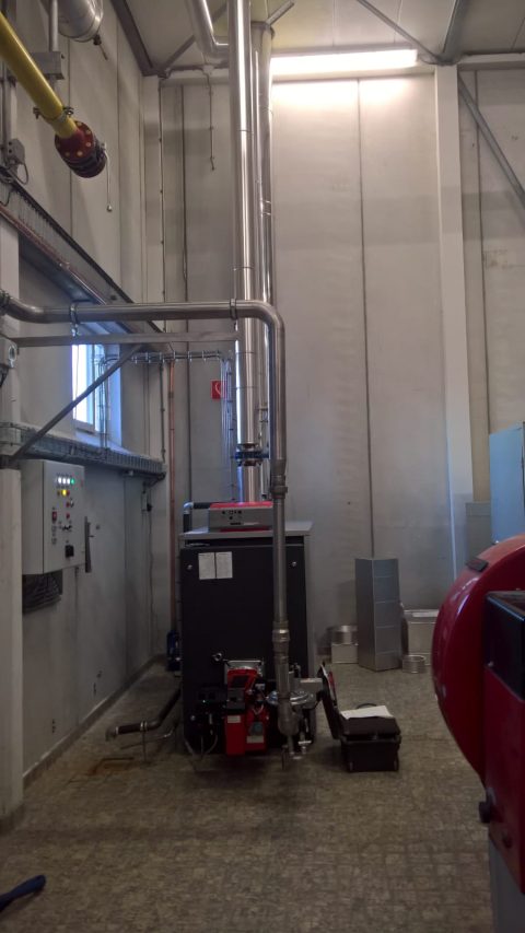 Osby Parca waterketel met biogasbrander Bentone BG300