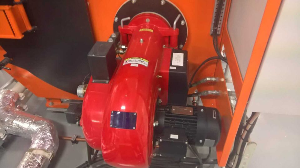 Servicearbeiten Pyro Warmwasserboiler mit Ölbrenner