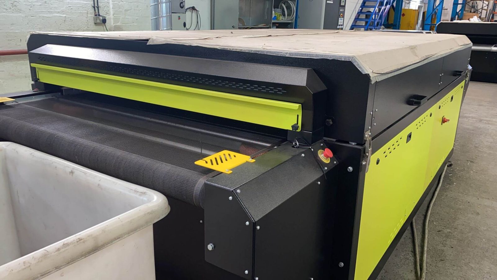 Tunneloven textiel transferdruk Ara NV close up 1